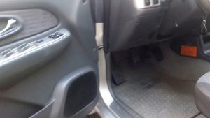 Mitsubishi L200 III 2005г. 187 000 км 2.5 MT (100 л.c.) Полный Пикап Двойная кабина Дизель