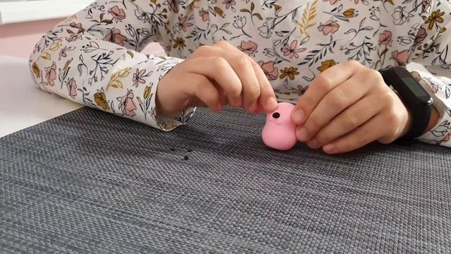 Їжачок з ліпак та пластиліну. Ліпимо з Лєрою) Ёжик из липак. Лепим с Лерой) смотреть онлайн