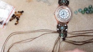 Процесс(небольшой)плетения браслета на часы. Фрагмент. Микромакраме.