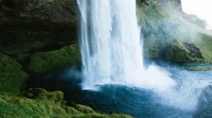 The noise of a waterfall.Шум водопада (online-video-cutter.com)