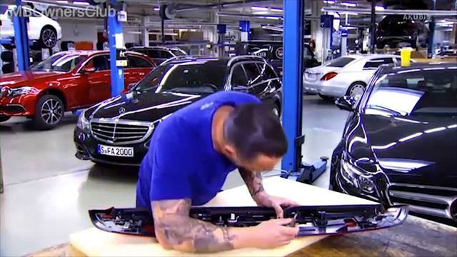 Easy steps to remove and install the third brake light on Mercedes-Benz E-Class Station Wagon смотреть онлайн