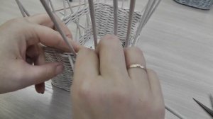 САНИ АЖУРНЫЕ. Конфетница из газетных трубочек