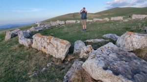 2021г., май. Медитация на кромлехе.