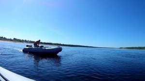 Compas 380 vs Azimut 380 T