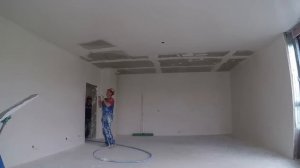 900м2 в смену!! Шпаклевание потолков по бетону! Первый слой.