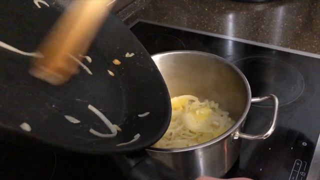 Чесночный Крем-Суп почти бесплатно | Австрийский Сытный Суп смотреть онлайн