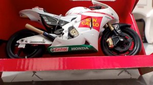 diecast MotoGP Marco Melandri 2010 Newray 1:12