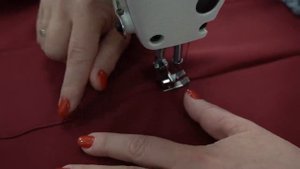 Очень красивое праздничное платье с элегантным рукавом. Полный пошаговый пошив от А до Я.mp4