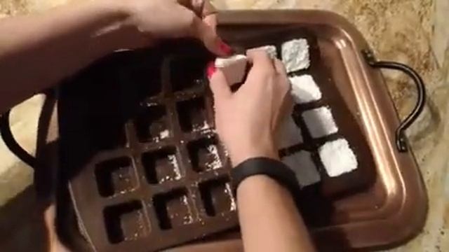 Throw It Out Thursday: popping out the dishwasher pods! смотреть онлайн