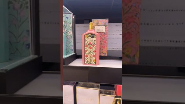 Gucci bloom vs Gucci flora help m choose