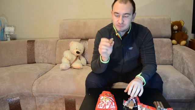 Обзор KitKat из разных стран......Снаружи одинаковы,на вкус все разные