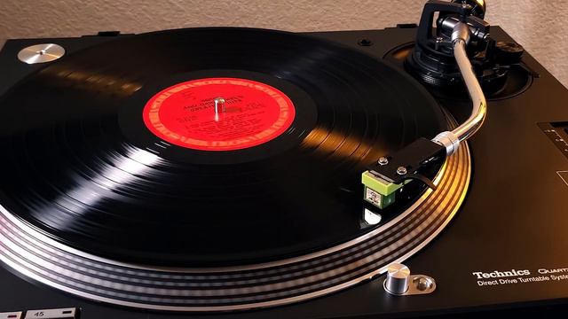 Simon and Garfunkel - Mrs. Robinson (1972 Greatest Hits Label) - Black Vinyl LP смотреть онлайн