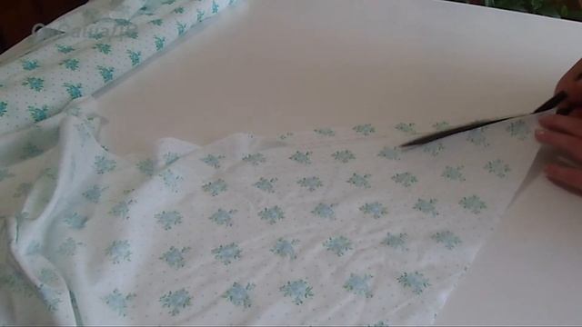 Пеленка с капюшоном для купания малыша. Diaper for bathing a child. смотреть онлайн