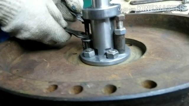 Как снять подшипник без съёмника! How To Remove A Bearing Without A Puller