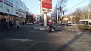 Тюнинг электросамоката KUGO M2 PRO . Дуга для ног . Утепление . Рундук . Перфорация  мотор колеса .