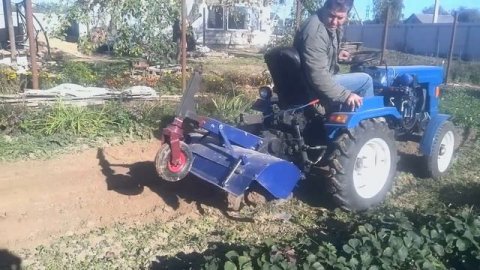 Мототрактор Булат 120.работа фрезы . плавающий режим