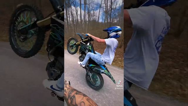 #bikelife #motovlog #wheelie #dirtbike #kx250f #yfz450 #yz125 #moto #supermoto #wv #wheelies #drz40