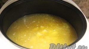 Гороховый суп с тушёнкой в мультиварке