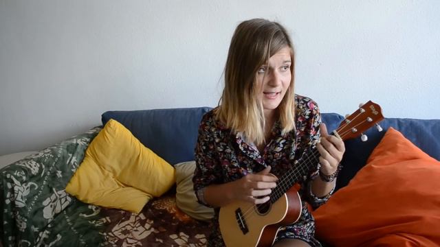 Can't help falling in Love -Elvis Presley // Ukulélé cover // смотреть онлайн