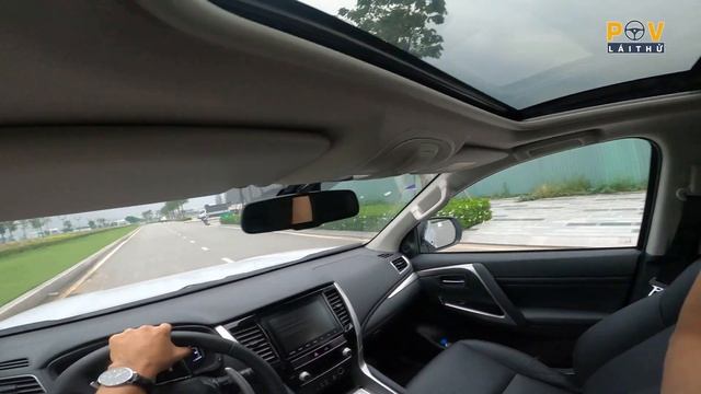 Lái thử Pajero Sport 2020 trên đường trong khu dân cư смотреть онлайн