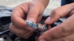 DIY FOG LIGHT BULB REPLACEMENT I EASY STEPS I TOYOTA RUSH