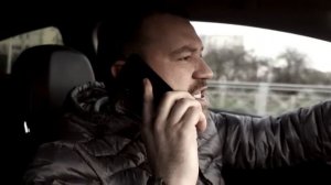 К/ф "Бумер". Почему у Димона сбрасывается звонок?