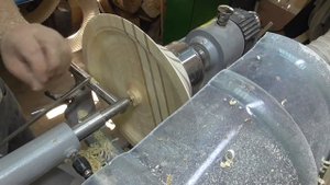 Учимся точить. Тополиная ваза.