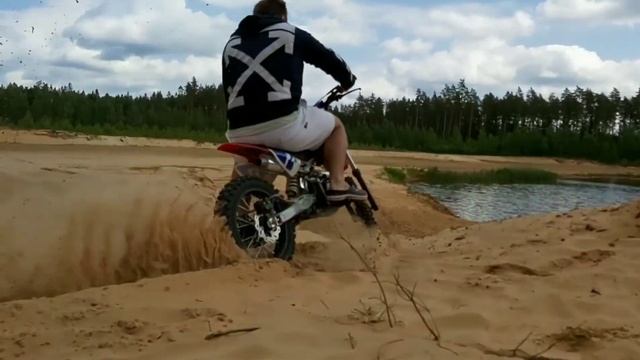 Дача ! Купили мотокросс , едем учиться кататься на пляж смотреть онлайн