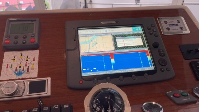 Beneteau Swift Trawler 42. Месье Траулер