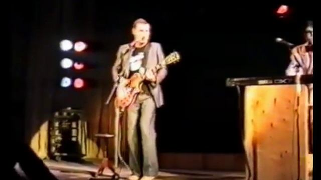 Оконное стекло Звуки Му 1988 смотреть онлайн