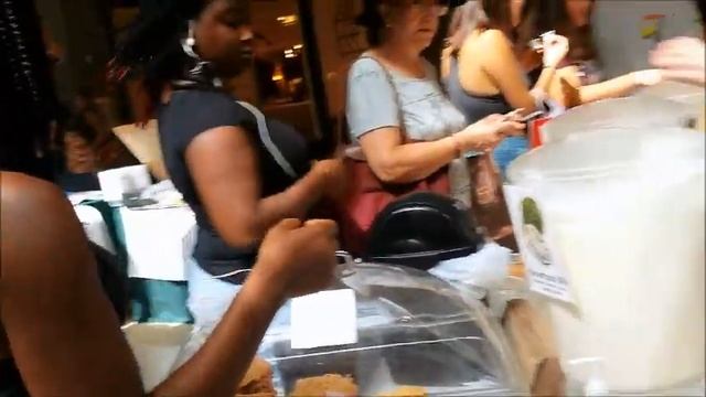 США: Заехали в Whole foods, ярмарка местных товаров, мебельный магазин смотреть онлайн