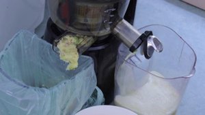 Зеленый сок/смузи с авокадо