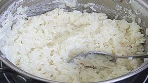 Рисовая каша с яблоками