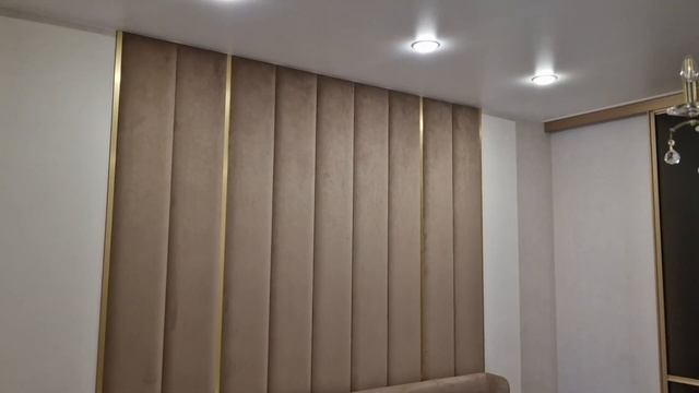Мягкие стеновые панели, кровать, пуфик смотреть онлайн