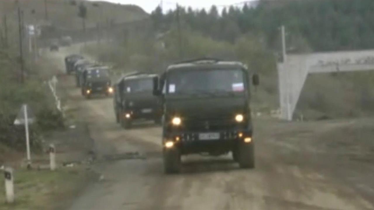 Продолжается переброска российского миротворческого контингента в Нагорный Карабах