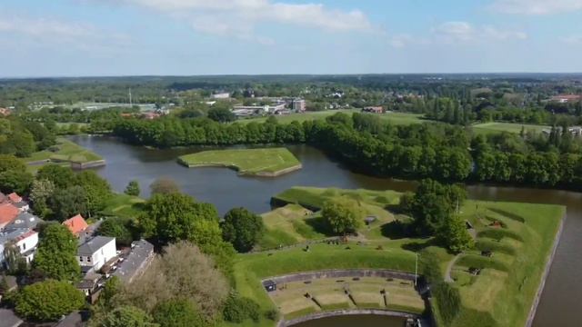 One of the best preserved fortified cities in Europe//centuries-old defensive works. смотреть онлайн