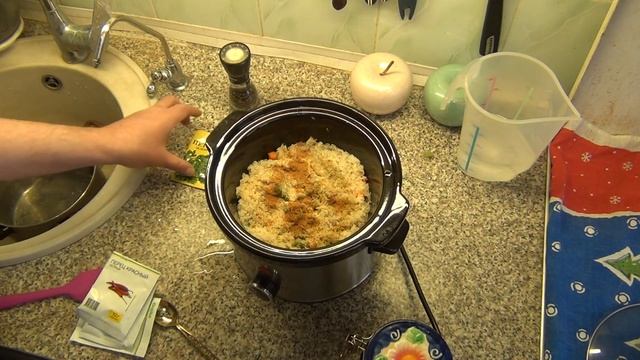 рис с замороженными овощами в медленноварке