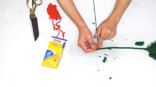 DIY|| how to make 2 woolen flowers(merigold and rose) ||easiest method смотреть онлайн