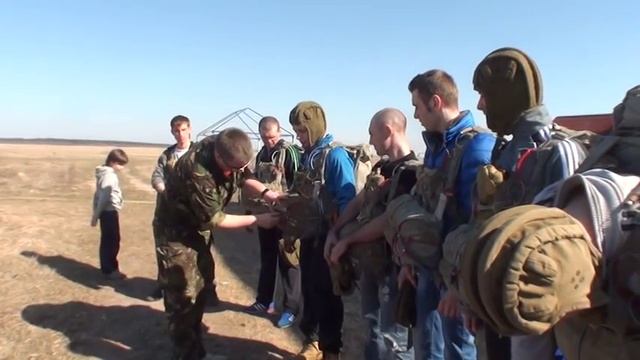 Cамостоятельные прыжки с десантным парашютом. 19 апреля 2014 года