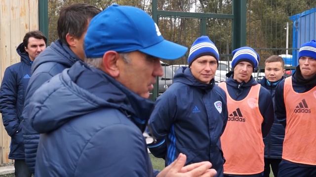 Курбан Бердыев посетил тренировку "Чайки" смотреть онлайн