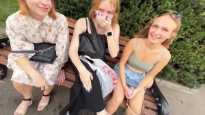 ЕЛЯ СНЯЛ ТРУСЫ ПЕРЕД ДЕВОЧКАМИ В ПАРКЕ