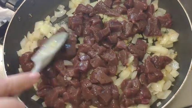 Салат с морковью и печенью. Похож на обжорку.Мне понравилось. смотреть онлайн