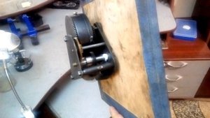 Работа двигателя патефона