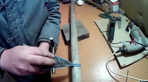 Приспособление для изготовления прочных скруток из проволоки.