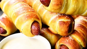 Сосиски в тесте. Сосиски в тесте рецепт. Хот-дог #рецепты #еда