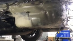 ?МАСТЕР РАЗГЛАДИЛ ЭТУ ЖВАЧКУ, ДАЖЕ СОХРАНИЛ ЗАВОДСКУЮ КРАСКУ. КУЗОВНОЙ РЕМОНТ. РИХТОВКА. КАМРИ V50.