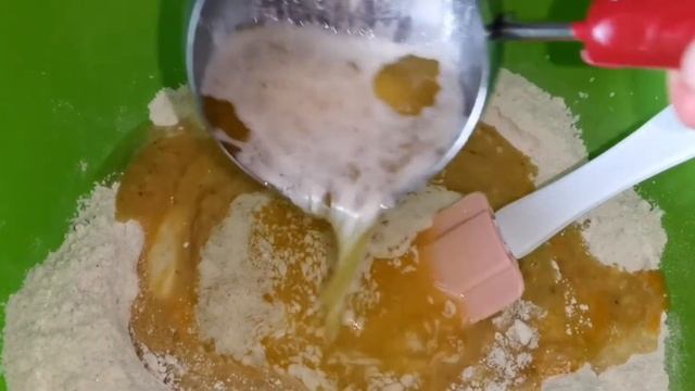 Банановый кекс с орехами и шоколадом смотреть онлайн