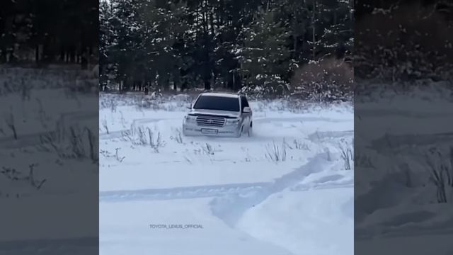 Toyota LC200 Крузак гребёт смотреть онлайн