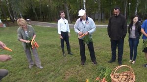 Лукашенко, Сигал и морковка