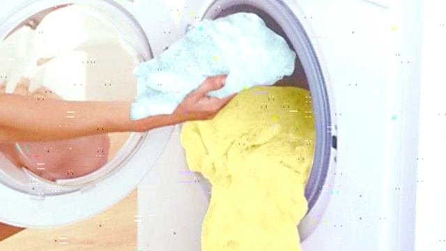 Специальное моющее средство для шерстяных вещей